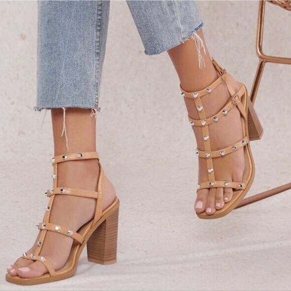 BRAND NEW SODA CAMINO-S PATENT STUDDED ANKLE STRAP HEELS - Picture 16 of 16